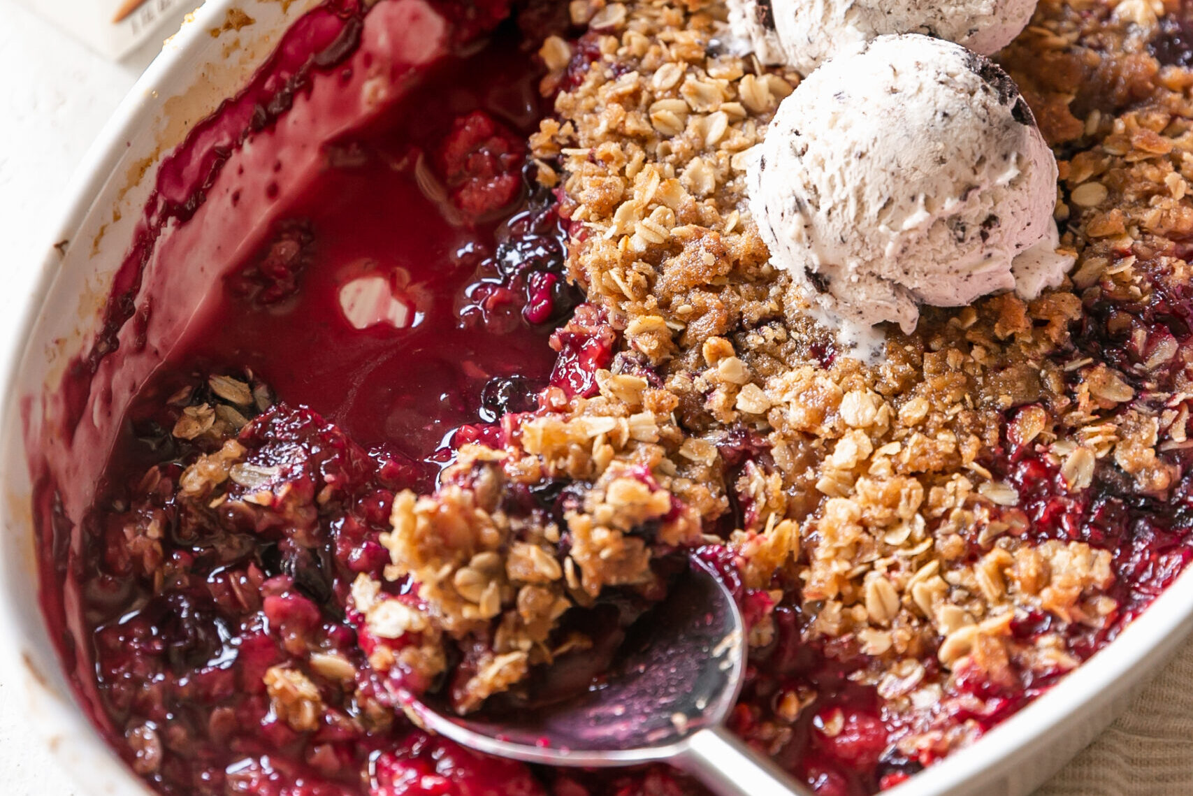 Triple Berry Fruit Crisp - Spice Islands