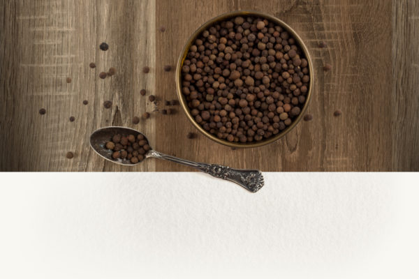 <strong>Why Allspice Is the Only Secret Ingredient You Need This Holiday Season </strong>